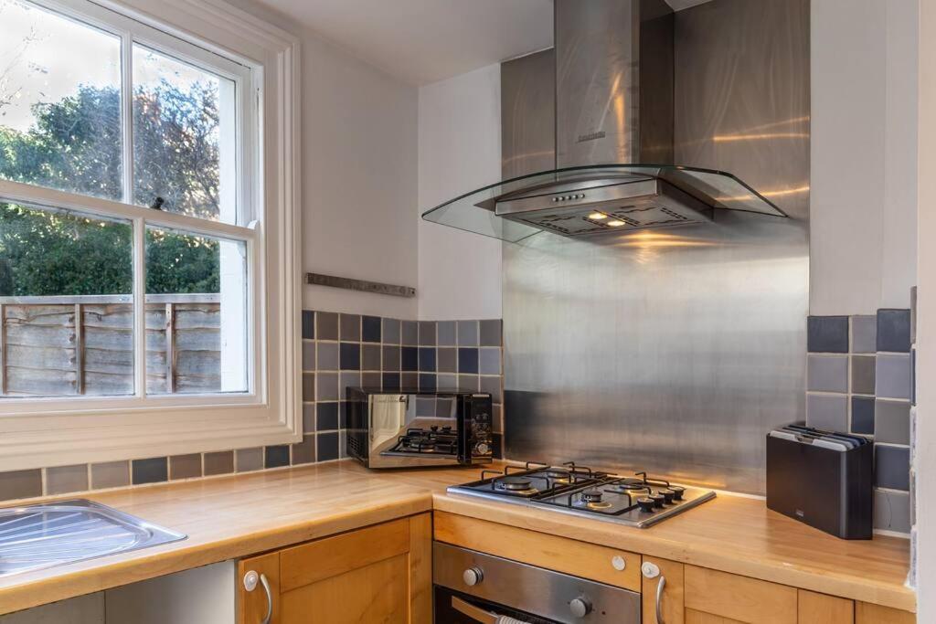 Victorian Flat Close To Station With Large Garden Apartment Brighton Екстериор снимка